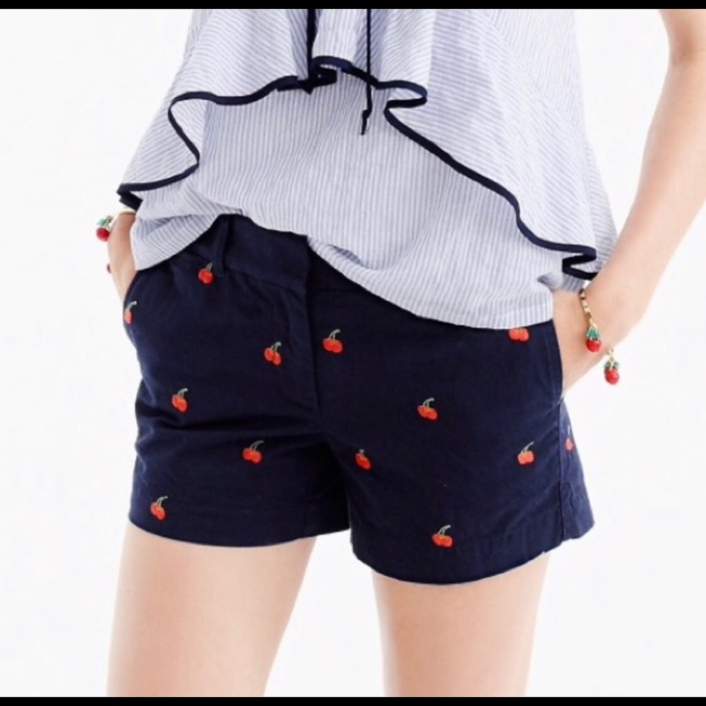 EUC J.Crew women’s 4” chino shorts with cherry embroidery size 00